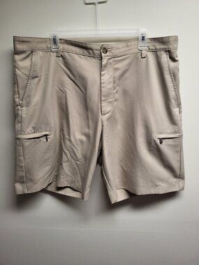 IZOD XFG Cargo Shorts Men's Size 38 Beige Performance Golf Utility Shorts